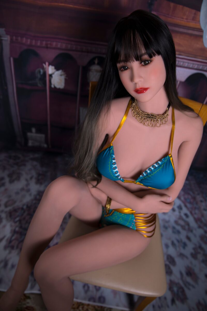 Bambole del Sesso (Sexdolls) Amia, bambola del sesso con capelli lunghi neri e seno piccolo 51