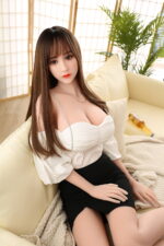 Realdoll-Ayumi-15 Bambole del Sesso (Sexdolls) Bambola del sesso Ayumi con capelli castani in stile e seno grande con coppa D 89