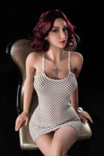 Firedoll-Donna_6 Bambola sessuale realistica (Realdoll) La realdoll Donna, rossa, con corporatura snella e seno di coppa C 59