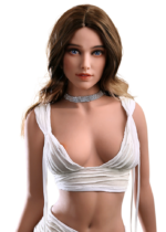 Sex doll realistica Firedoll Lisa-Marie 166 cm in TPE con capelli castano scuro, occhi azzurri e curve femminili, bambola con pelle morbida e aspetto seducente.