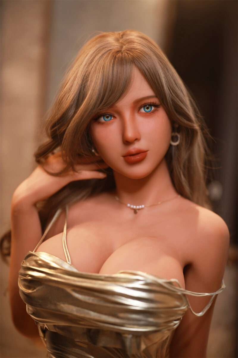 Bambola sessuale realistica (Realdoll) La bambola del sesso Julie, mora e con un grande seno coppa D 59